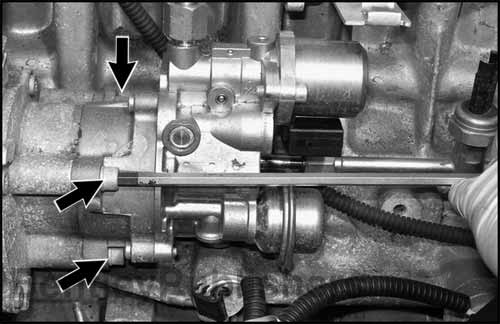 Servicing the high pressure fuel system on turbo models, including replacing HPI fuel pump.